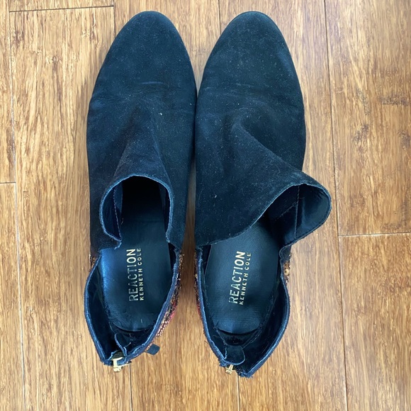 Kenneth Cole Black Suede Booties with Detailed Heel (9 US) - Picture 4 of 6